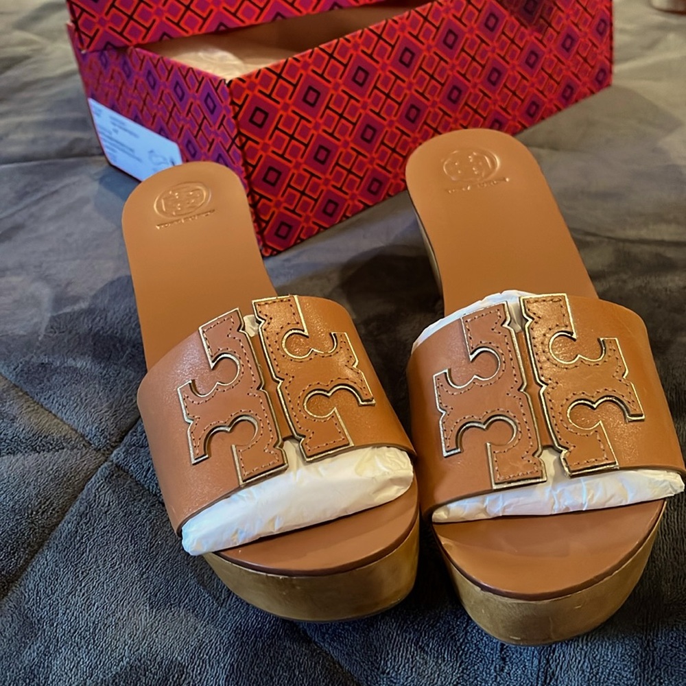 Tory Burch INES 80mm WEDGE SLIDE